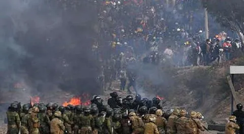 Agentes del Estado y un grupo de manifestantes se enfrentaron en Cochabamba