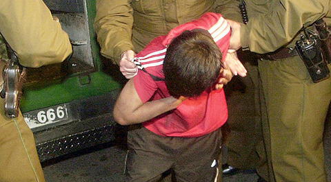 Menor de 12 años fue detenido en medio de saqueo a óptica en Concepción