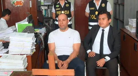 El abogado Adolfo Bazán ante la jueza del Sétimo Juzgado Penal de Lima