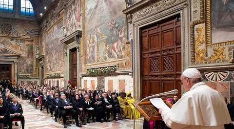 Papa Francisco llama al "diálogo y la moderación" entre EEUU e Irán