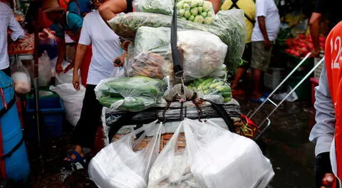 Tailandia ha tomado drásticas medidas contra el uso de las bolsas de plástico para reducir la cantidad de basura que acaba en el mar