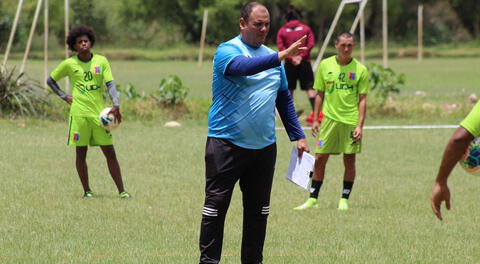 Ronny Revollar, dirige a Alianza Universidad desde la etapa en Copa Perú