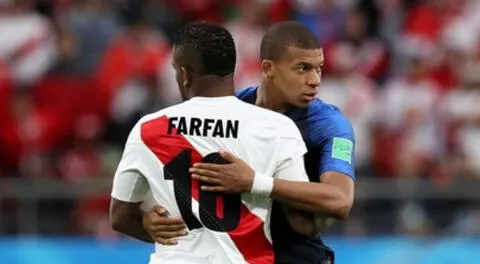 Perú ante Francia en el Mundial de Rusia 2018.