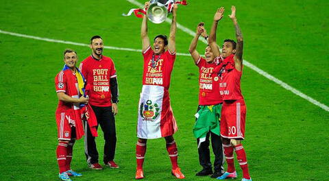 Pizarro cuando ganó la Champions con Bayern.