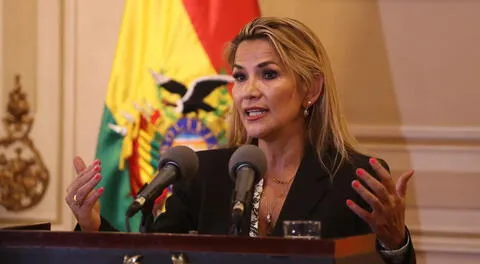 Presidenta Jeanine Áñez informó que no presenta síntomas. Asegura que varios miembros de su equipo también están contagiados.