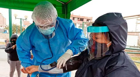 Finalizando el estado de emergencia sanitario por la COVID-19, los egresados de la salud que fueron contratados deberán realizar los trámites para lograr el grado académico y título profesional correspondiente.