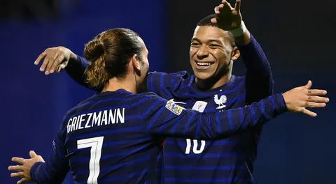 Griezmann y Mbappé celebran el triunfo de Francia