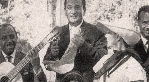 Juan Criado ex jugador de Universitario aparece en libro internacional como jugadores cantantes.