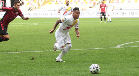 Christian Cueva tuvo un buen partido con el Yeni Malatyaspor.