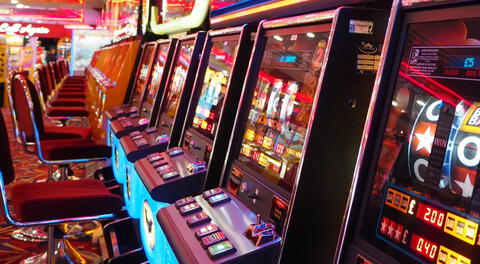 Los casinos y tragamonedas deberán incrementar la desinfección y limpieza en sus locales.