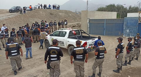 Serenazgo de Lurigancho- Chosica, personal de Defensa Civil y la Brigada de Gestión de Riesgo del municipio lograron recuperar el cuerpo del sereno.