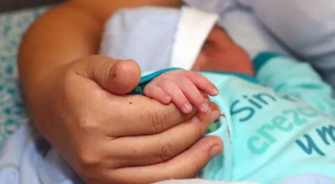Chile aprueba un proyecto de ley para permitir que el apellido de la madre anteceda al del padre.