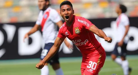 Rojas celebra efusivamente su gol  y que al final sello la victoria de Huancayo 1-0 ante Municipal.