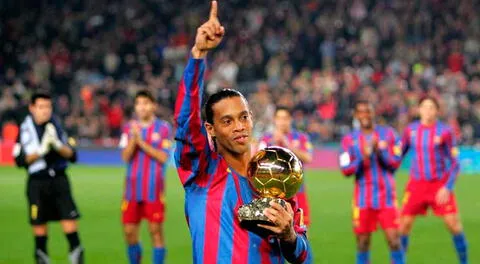 Ronaldinho está de onomástico y el mundo se rinde ante R10.