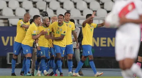 Neymar llevó a Brasil ante una goleada ante Perú.