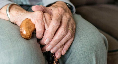 La mujer contó que su vida que su vida se limitaba a luchar contra un dolor insoportable.