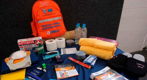 Con la mochila de emergencia lo que se busca es mantenerte seguro junto a tu familia en caso de ocurrir desastres naturales.