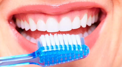 Significado de soñar con lavarse los dientes.