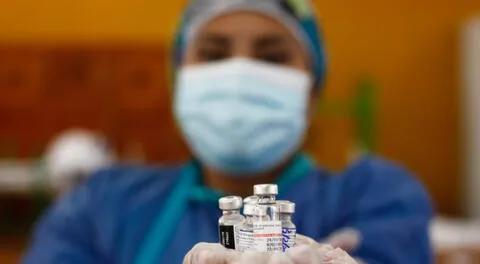 Minsa aclara a periodista Jimmy Chinchay que la vacuna de AstraZeneca también sirve como dosis de refuerzo