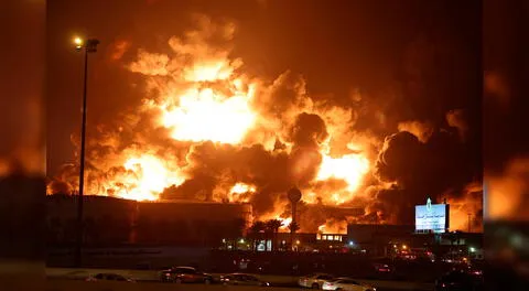 Los misiles provocaron un incendio en el depósito de petróleo en Arabia Saudí.