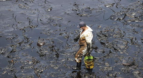Repsol aseguró que se ha limpiado 28 playas tras derrame de petróleo.