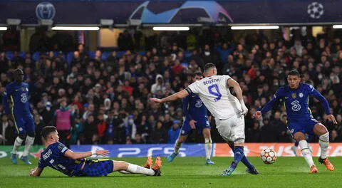 El francés Karim Benzema anotó tres goles en la victoria 3-1 Chelsea