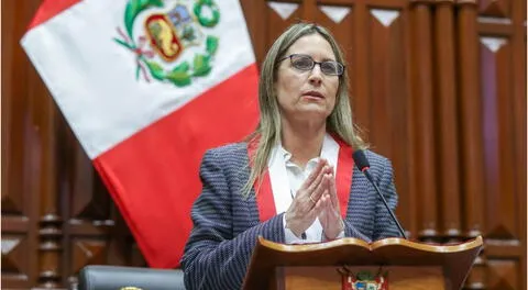 Guillermo Bermejo presenta denuncia constitucional contra la presidenta del Congreso, María del Carmen Alva