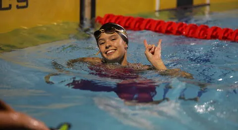 nadadora Alexia Sotomayor en 200 metros espalda ganó medalla de plata
