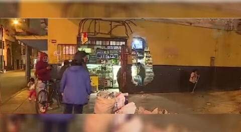 Cercado: bus del Corredor Morado choca contra el frontis de una panadería [VIDEO]