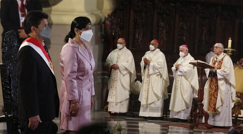 Pedro Castillo y Lilia Paredes, participan de Misa Solemne y Te Deum.