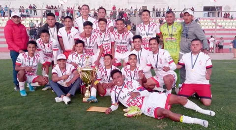 El club Cultural Huracán de Huanta campeón de la departamental de Ayacucho.