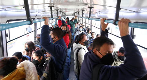 ATU pidió a los usuarios mantener ventilado el ambiente del transporte público.