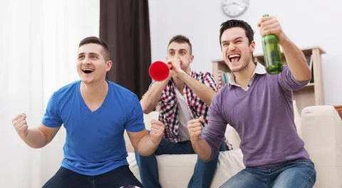 Varones disfrutan más tener intimidad que ver fútbol.