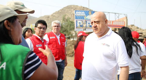 Ministro coordina con un alcalde de Puno ante la proximidad de las heladas en dicha región.