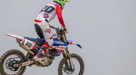 Ian Chía, de 32 años, es piloto profesional de motocross desde los 7 años.