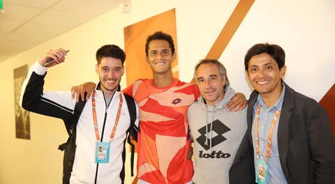 Varillas junto al presidente de la Federación Peruana de Tenis.