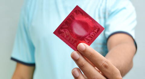 Conoce los tipos de condones masculinos en el mercado actual.