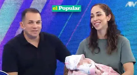 Olinda Castañeda en su mejor momento junto a su esposo e hija.