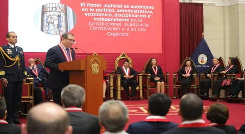 Presidente del Poder Judicial Javier Arévalo en la ceremonia por el día del juez y la jueza