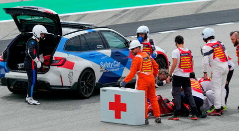 Pecco Bagnaia fue trasladado en ambulancia.