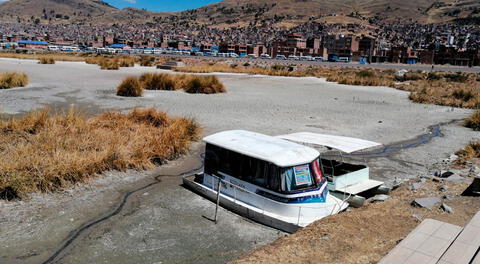 Lago Titicaca ha disminuido su nivel y negocios se han visto afectados.