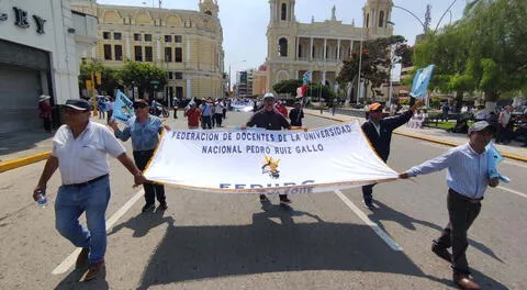 Son 52 universidades las que se encuentran en huelga nacional idefinida.