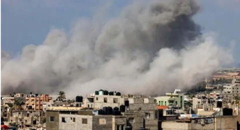 Israel bombardeo cerca de un hospital en Gaza y causó al menos 500 muertos.