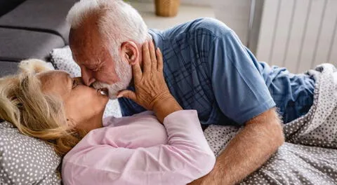 Al pasar los años, las personas suelen perder la emoción durante el encuentro íntimo.