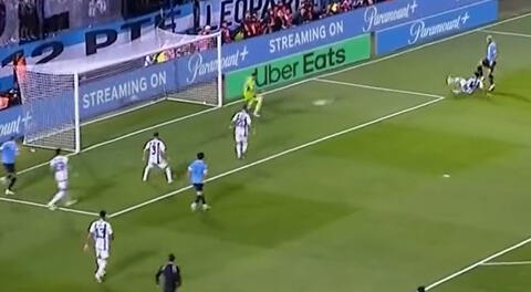 Uruguay rompe el invicto del Dibu Martínez con este gol de Ronald Araújo y Argentina cae en casa