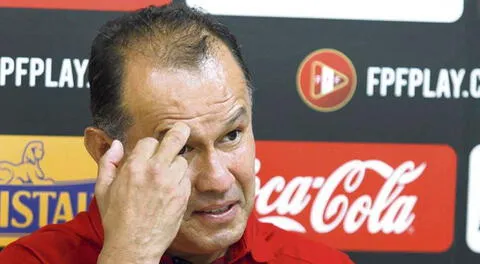 Juan Reynoso dirigió 6 partidos de Perú en las Eliminatorias 2026.