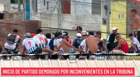 Alianza Lima vs. Alianza Atlético: hinchas se ponen encima de techos de calamina y partido sufre retraso