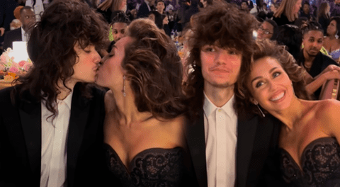 Miley Cyrus sorprende con beso a su novio Maxx Morando durante los Premios Grammys 2024