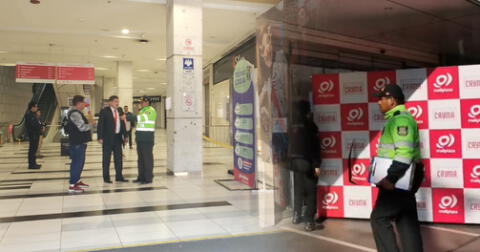 Mall de Arequipa sufre el robo de dos de sus tiendas de celulares durante la madrugada.