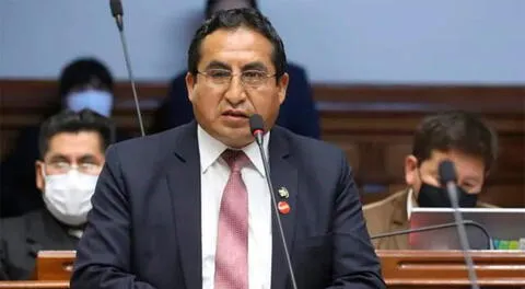 Alfredo Pariona, Congresista de Perú Libre, hospitalizado en UCI